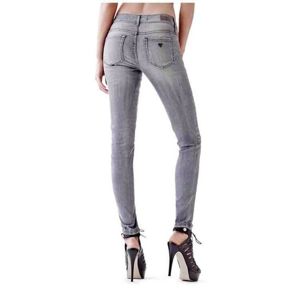 Guess Mid Rise Power Curvy Skinny Jeans In Create Wash Destroyed Details Size 24 - Picture 12 of 12
